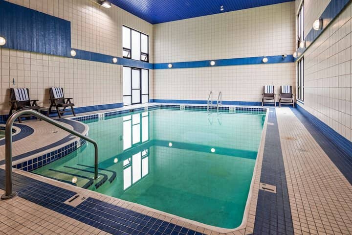 Pool 28 of 39