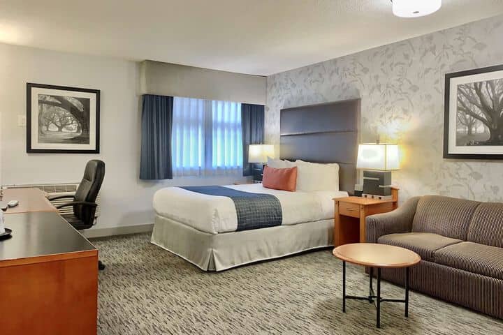 Room 16 of 39