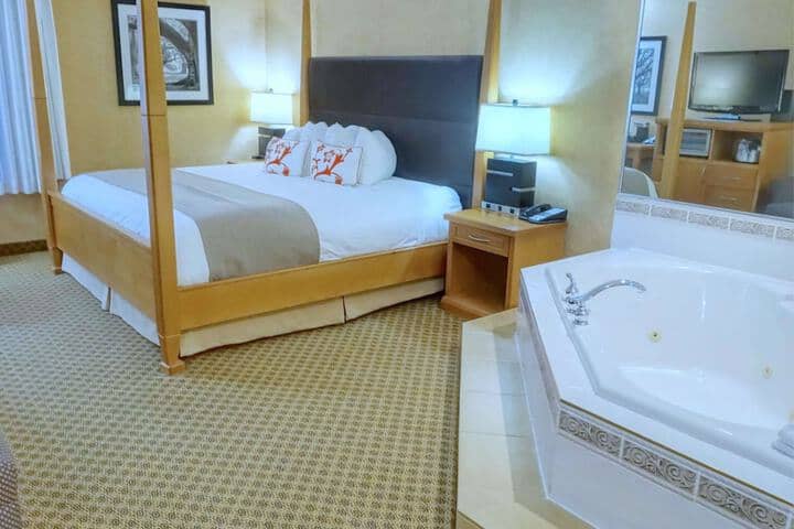 Room 12 of 39