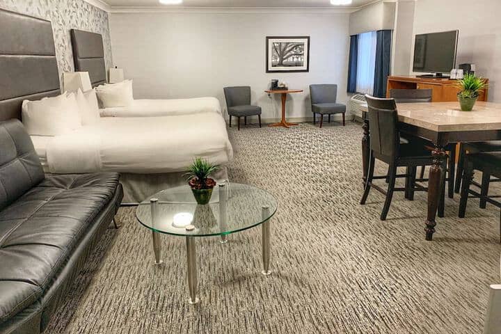 Room 6 of 39
